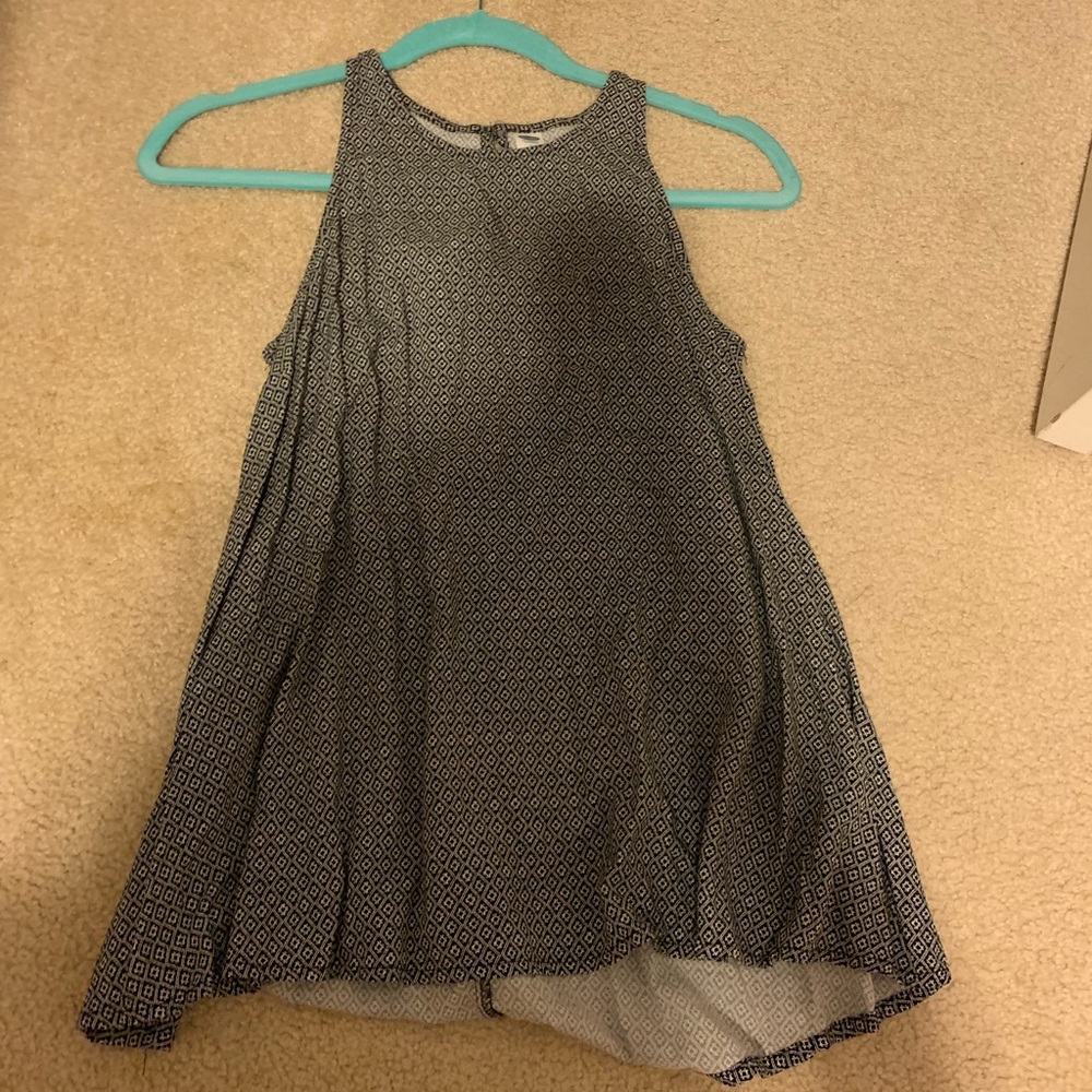 super cute old navy tank